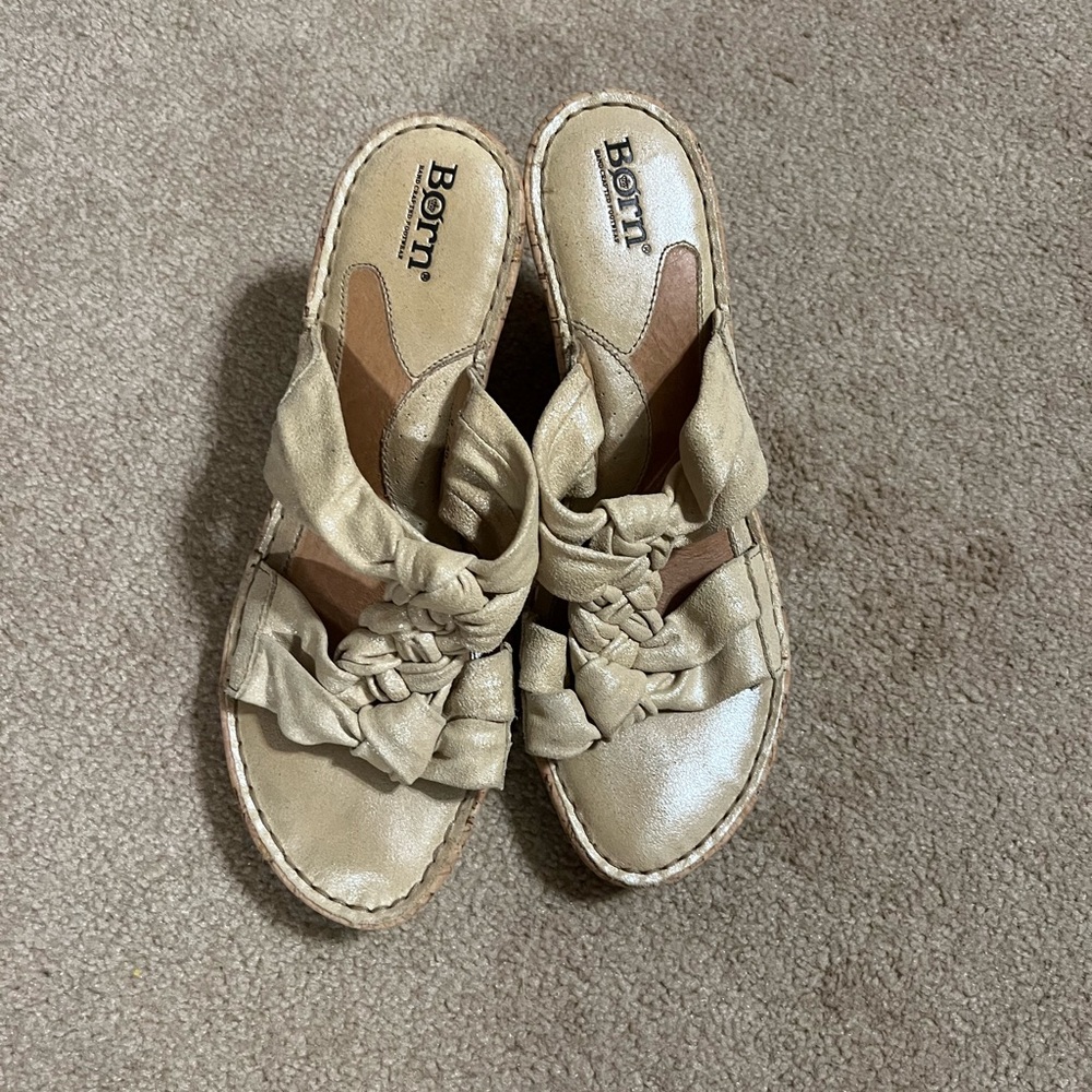 Born Gold Wedges size 9